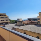 Via Angeloni appartamento con 2 terrazzi