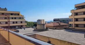 Via Angeloni appartamento con 2 terrazzi